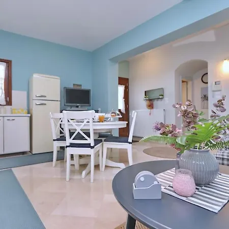 Rodianna House Apartment *